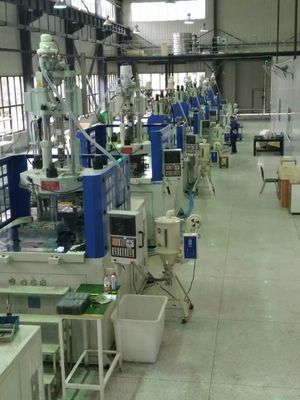 دستگاه قالب بندی تزریق پلاستیکی JTT-550 2V-3R