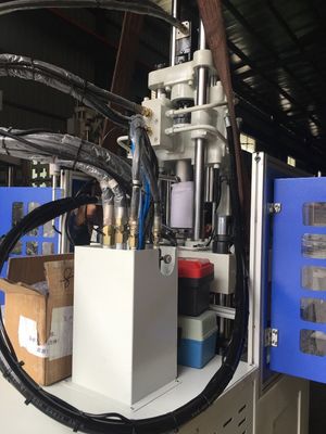 21.6kW دستگاه تزریق LSR عمودی قطر پیچ 45mm