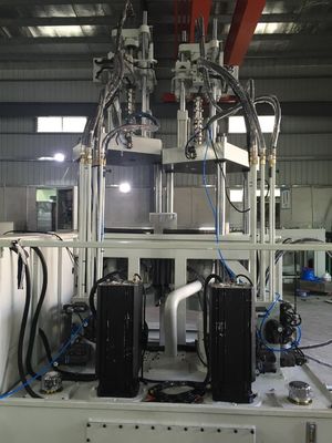 400mm باز ضربه مرکز برج دو رنگ پلاستیک ماشین تزریق قالب 240T JTT2V3R-2400