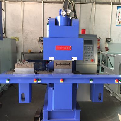 هیدرولیک ماشین تزریق دو سرکه 85T 267 Cm3 حجم تئوریک شات