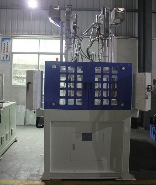 30mm پیچ قطر چند رنگی عمودی پلاستیک ماشین تزریق قالب JTT-550 2V-3R